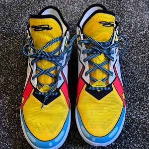 LeBron Low 18, Stewie Griffin edition